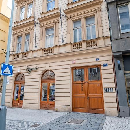 Premium Wenceslas Square Apartments ปราก ภายนอก รูปภาพ