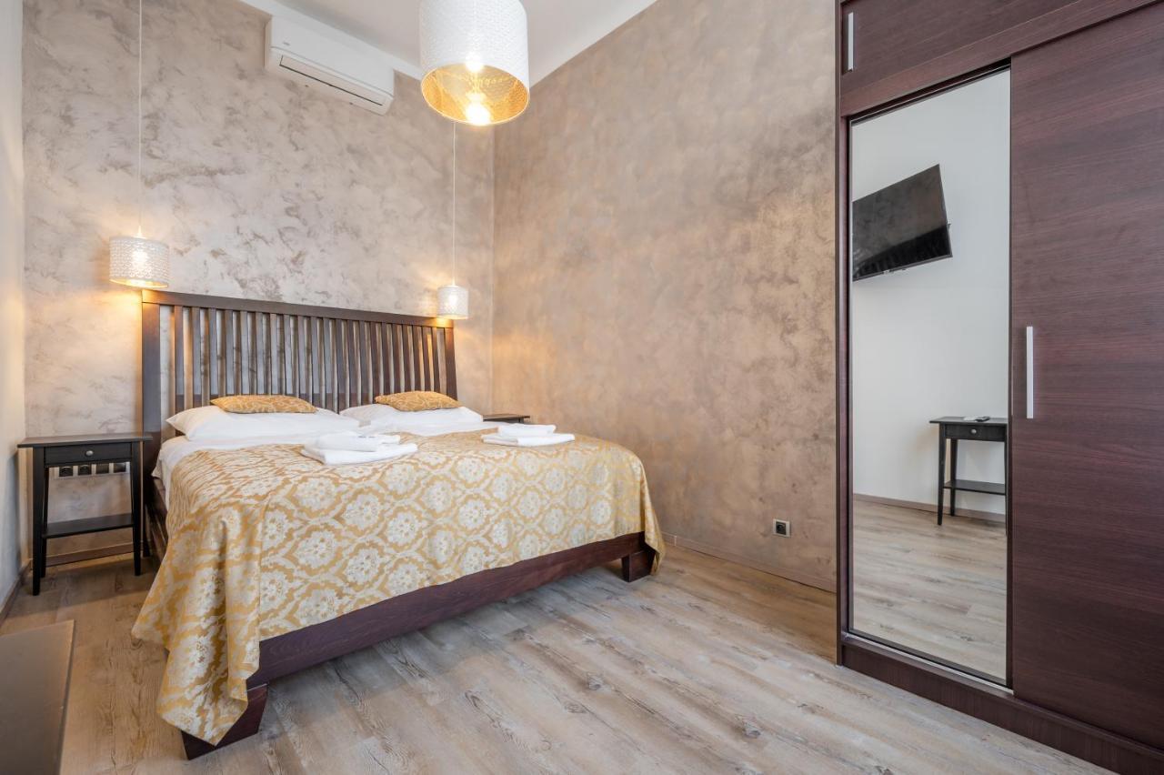 Premium Wenceslas Square Apartments ปราก ภายนอก รูปภาพ